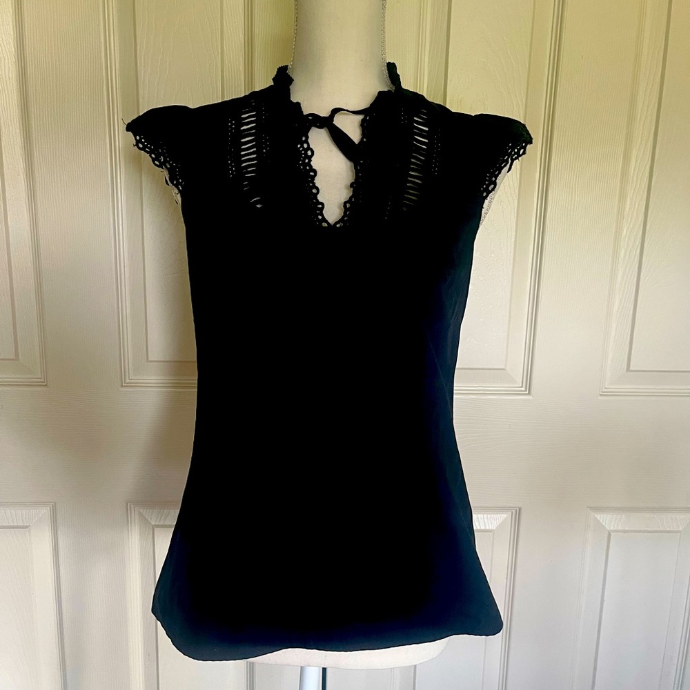 Women’s Ann Taylor cotton top. Size 2